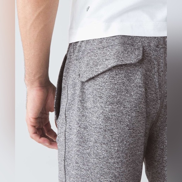 LULULEMON men’s | Kung fu sweat pant 2.0  | size medium - Picture 2 of 7